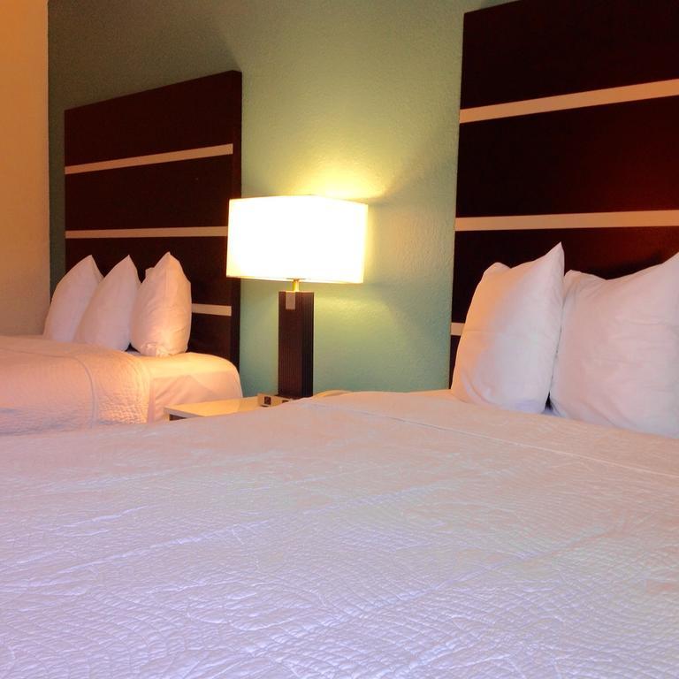 Americas Best Value Inn New London Mystic חדר תמונה