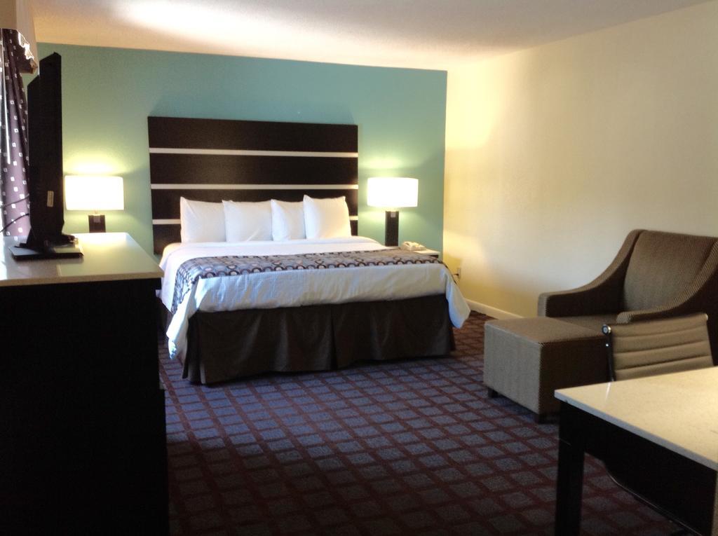 Americas Best Value Inn New London Mystic חדר תמונה