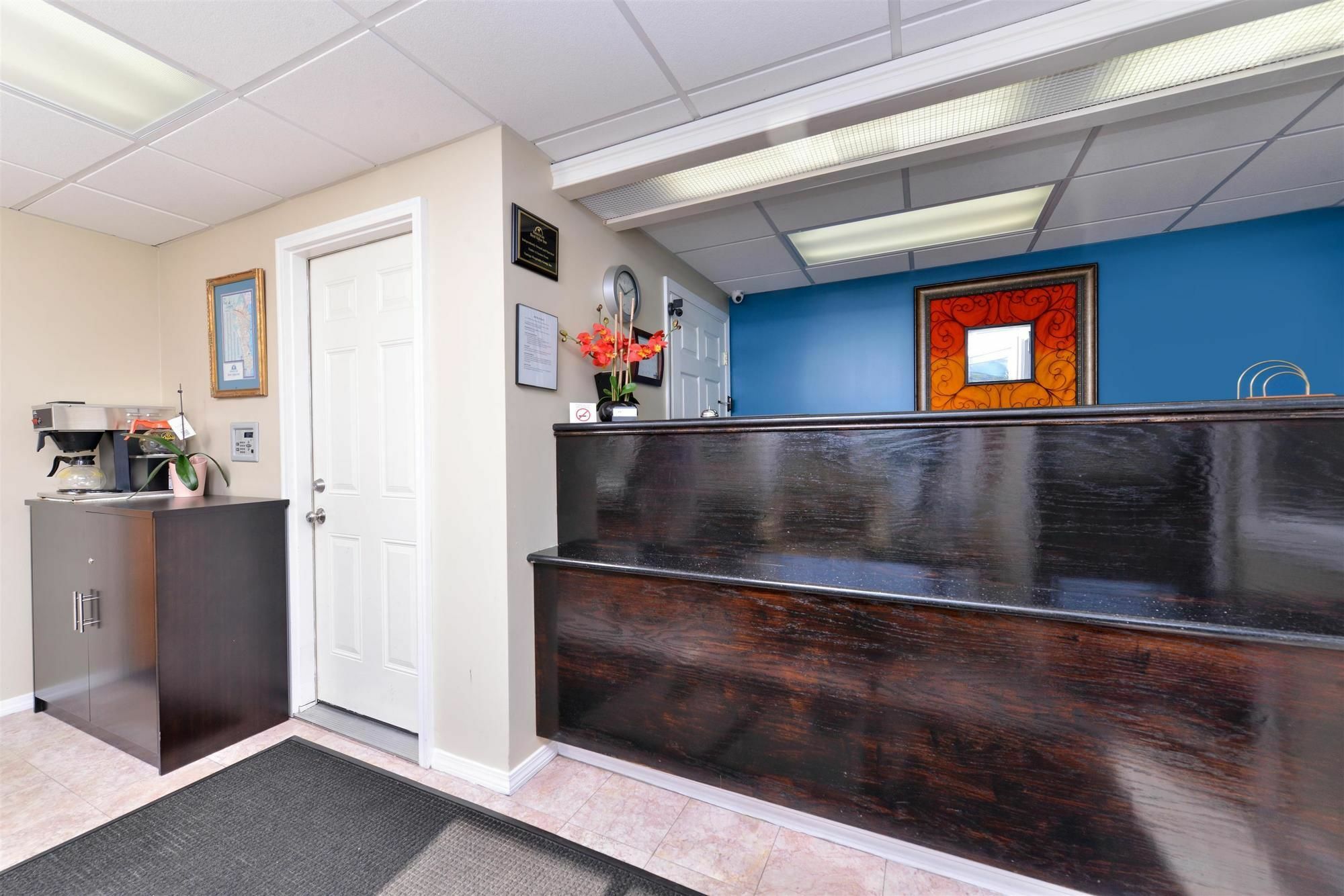 Americas Best Value Inn New London Mystic מראה חיצוני תמונה
